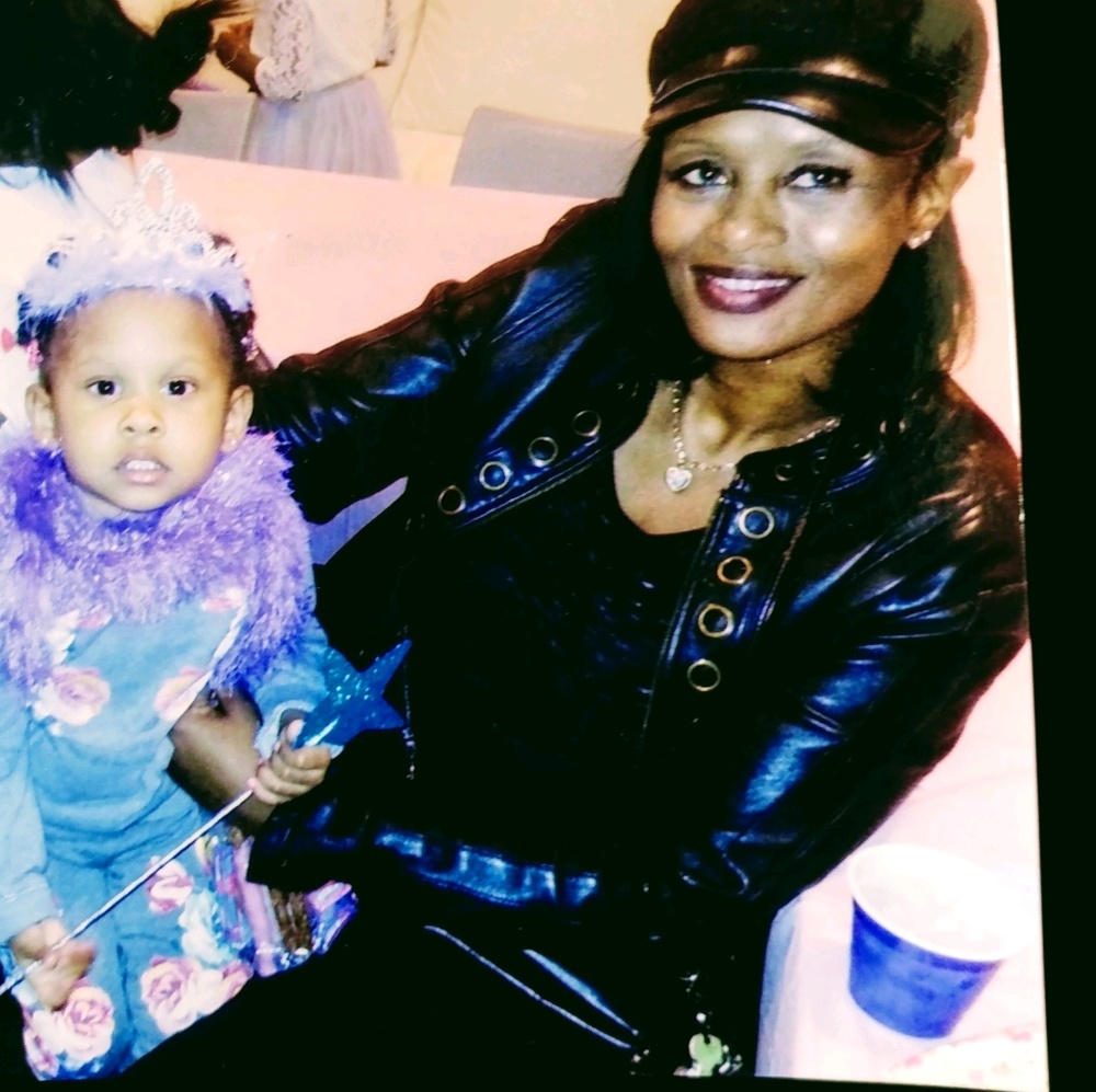 Meet your Posher, Ernestine